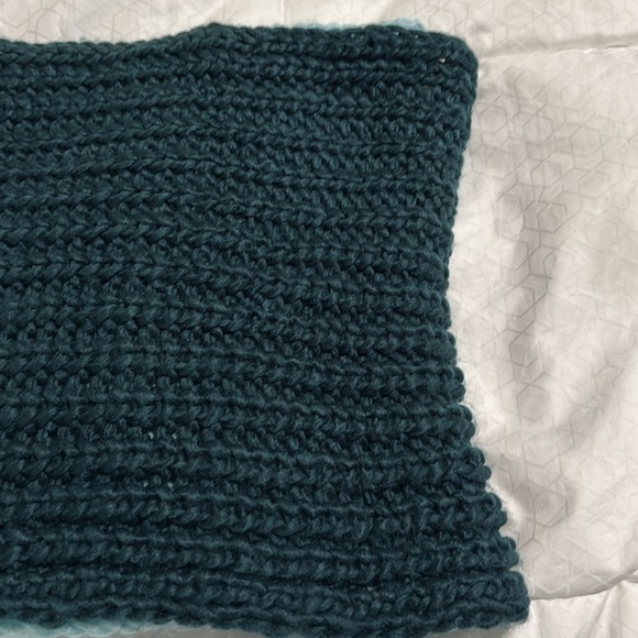 NWOT LOFT Vintage Cozy Knit Infinity Scarf in Dark Teal and Light Blue - Picture 3 of 4